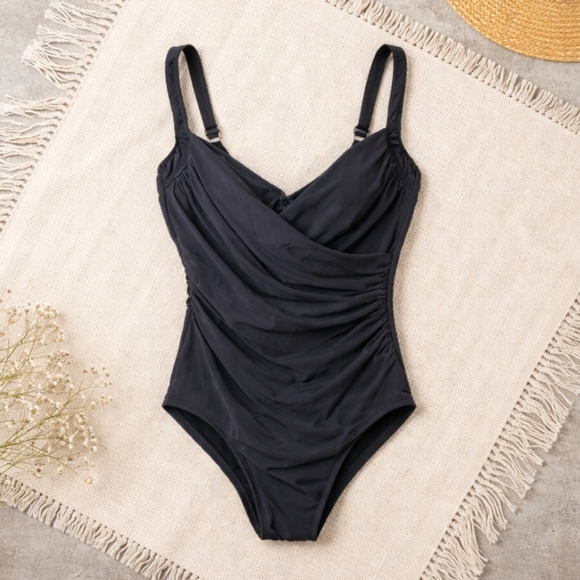 Miraclesuit Other - MIRACLESUIT Black One Piece Swimsuit Sz 4/6